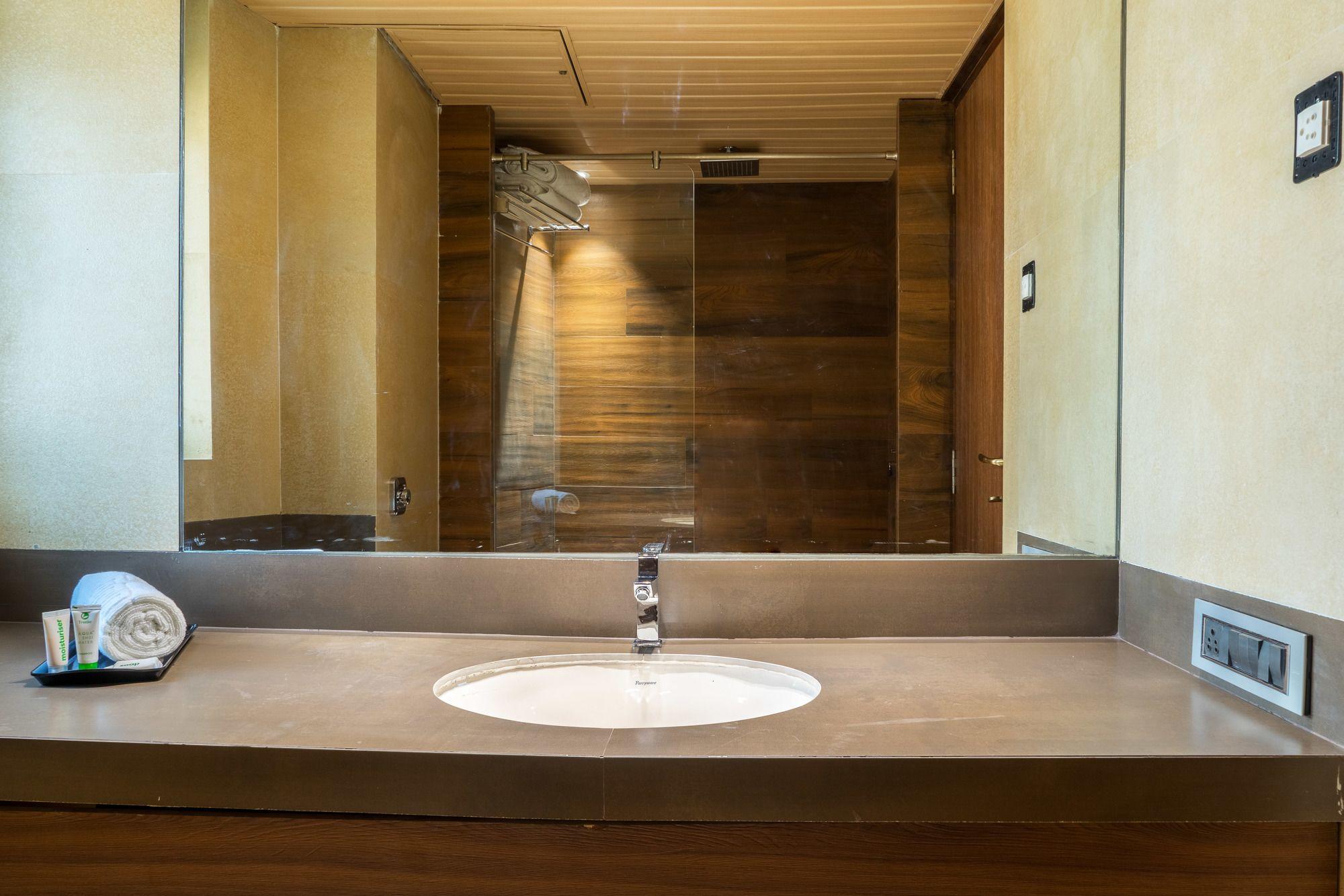 Treebo Olive Nest Hotel Mumbai Exterior photo